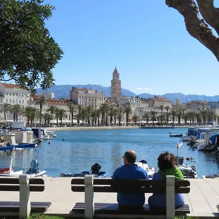 Apartment Sweet Peppermint View