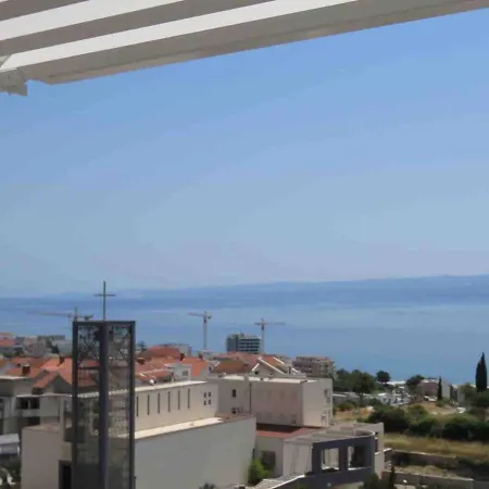 Apartment Sweet Peppermint View