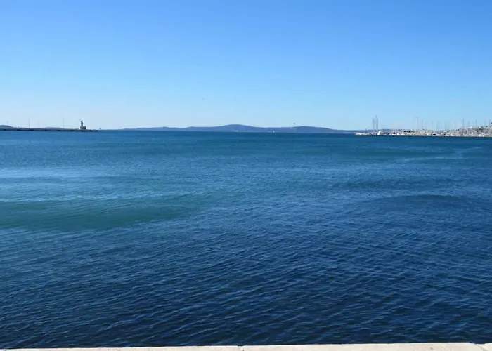 Sweet Peppermint View Split