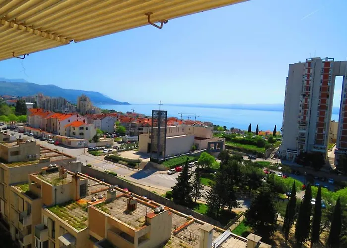 Sweet Peppermint View Split